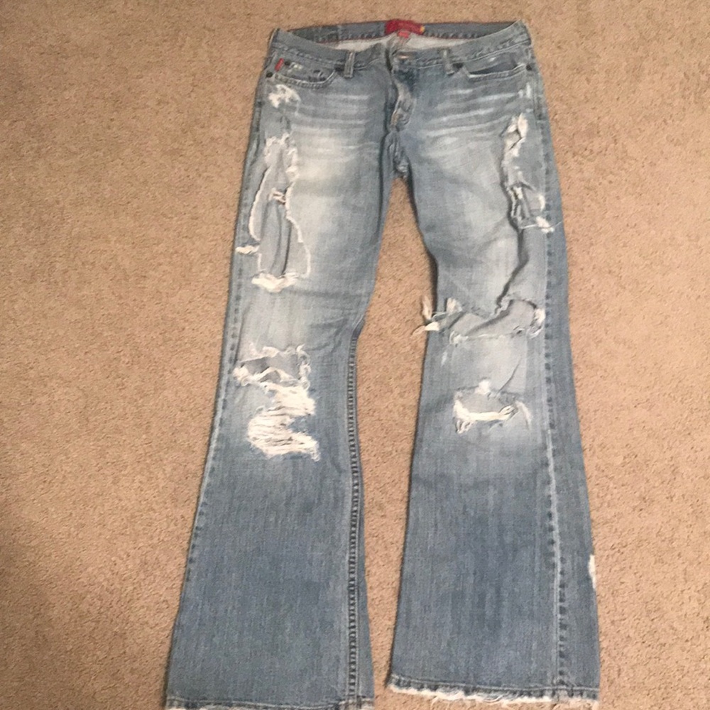 SUPER DISTRESSED Jeans